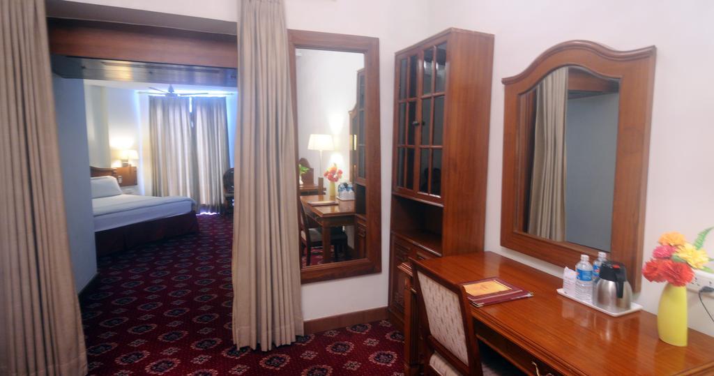 Hotel Jaipur Palace Quarto foto